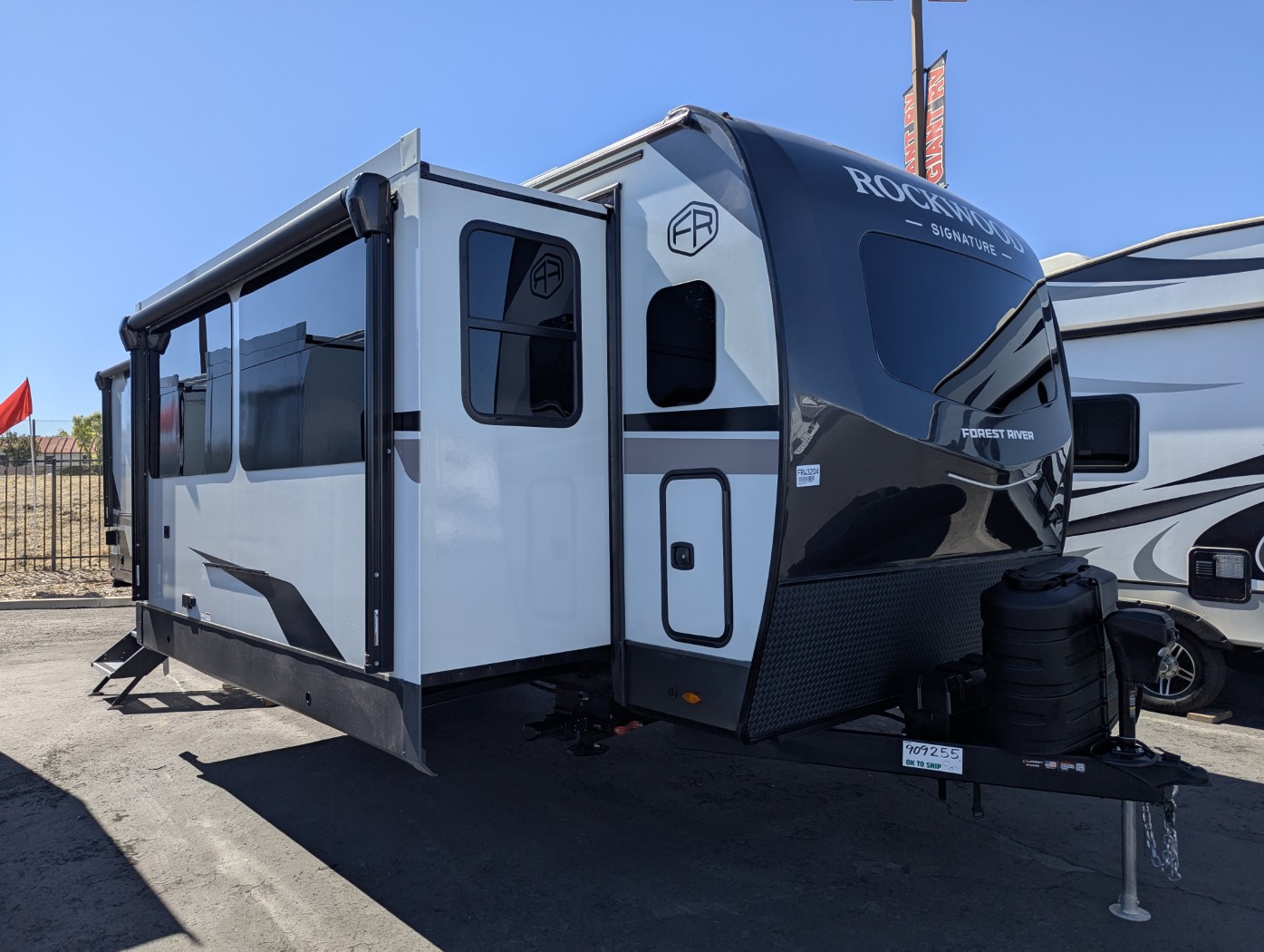 Forest River Rockwood Signature, Rockwood Signature 8339FK ,Rockwood, Rockwood Trailers,Rockwood Trailers